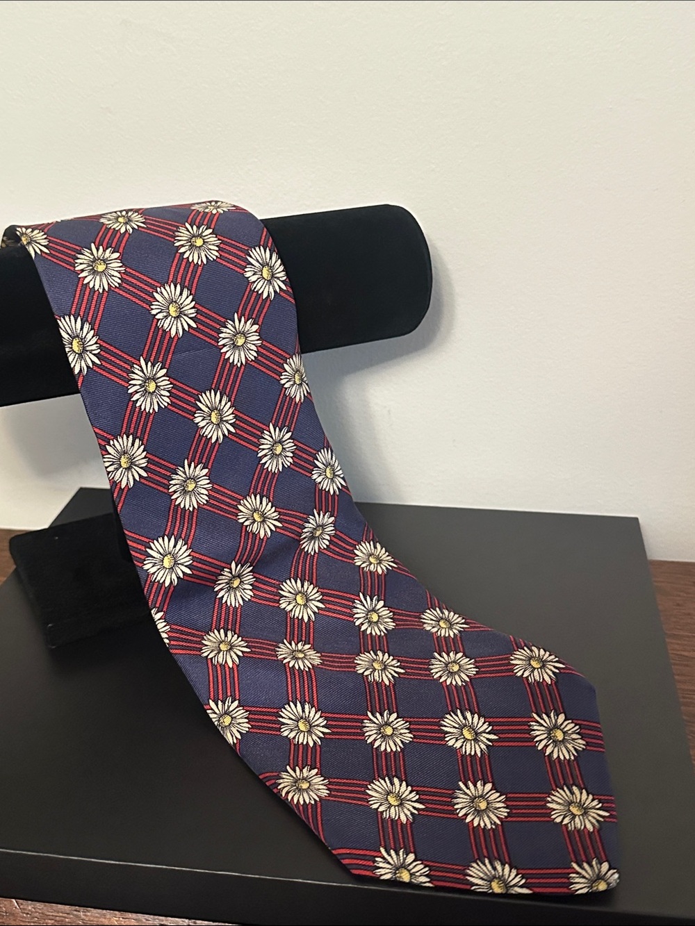 Vintage G. J Cahn 100% Silk Tie